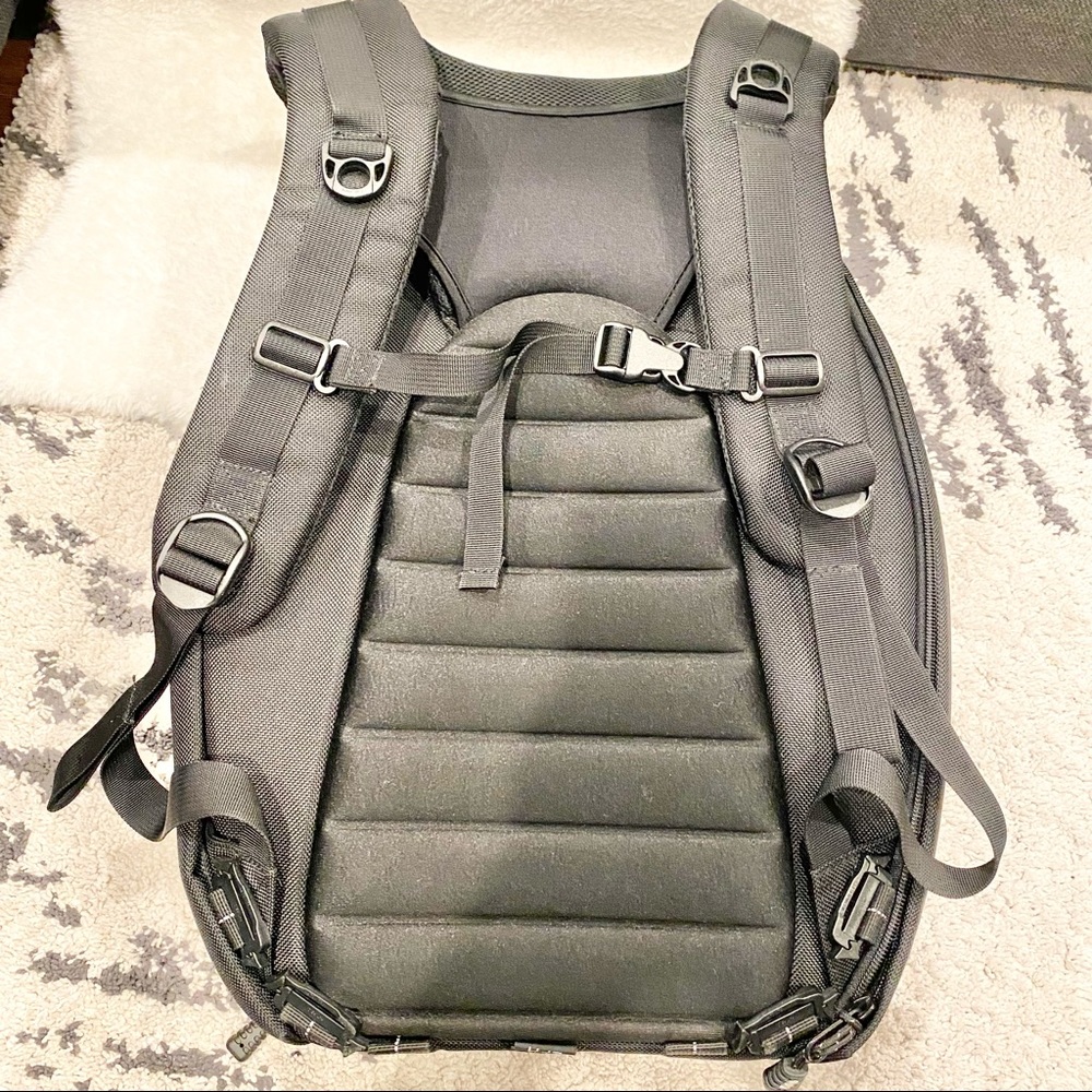 Kata Bag professional camera backpack with weather cover - Picture 8 of 14